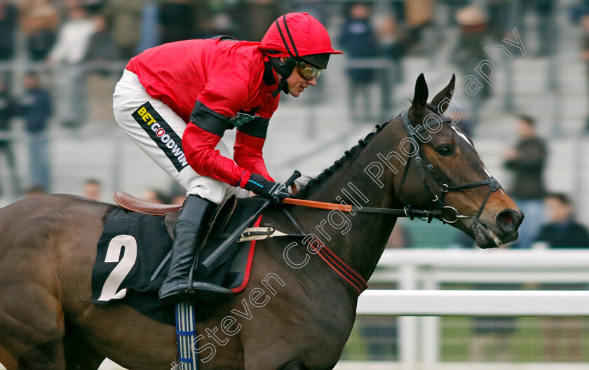 Jax-Junior-0001 
 JAX JUNIOR (Tom Cannon) wins The Betmgm EBF National Hunt Novices Hurdle
Ascot 18 Jan 2025 - Pic Steven Cargill / Racingfotos.com