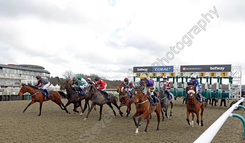 Away-Wit-Da-Fairys-0003 
 AWAY WIT DA FAIRYS (right, Thore Hammer Hansen) with AURELIA GOLD (centre) and SALONICA (left) on his way to winning The Play Coral Racing Super Series For Free Handicap
Lingfield 9 Mar 2022 - Pic Steven Cargill / Racingfotos.com