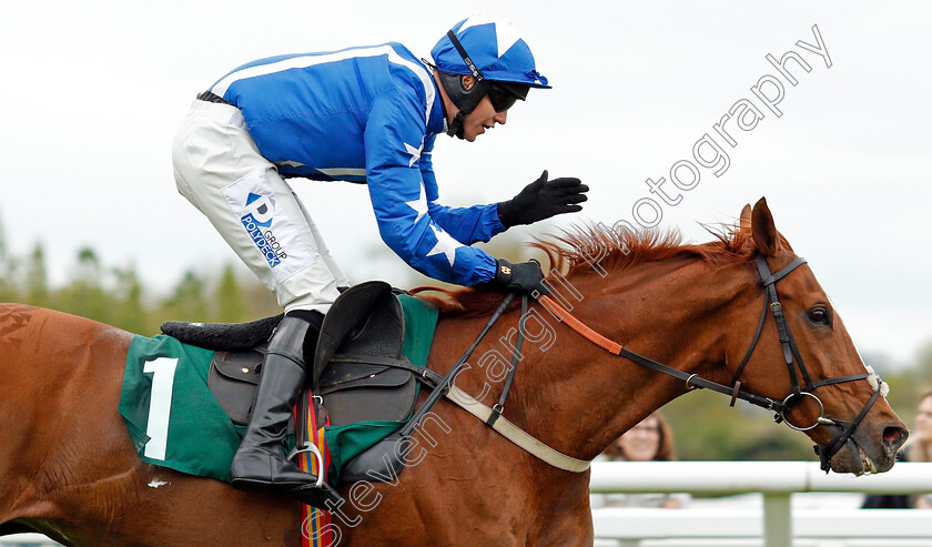 Monsieur-Gibraltar-0011 
 MONSIEUR GIBRALTAR (Lorcan Williams) wins The Brian Babbage Memorial Open Hunters Chase Cheltenham 4 May 2018 - Pic Steven Cargill / Racingfotos.com