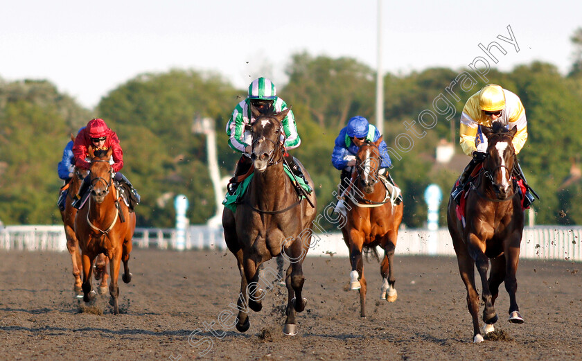 Seraphinite-0005 
 SERAPHINITE (left, Nicola Currie) beats BRAZEN SAFA (right) in The 32Red.com British Stallion Studs EBF Fillies Novice Stakes
Kempton 22 May 2019 - Pic Steven Cargill / Racingfotos.com