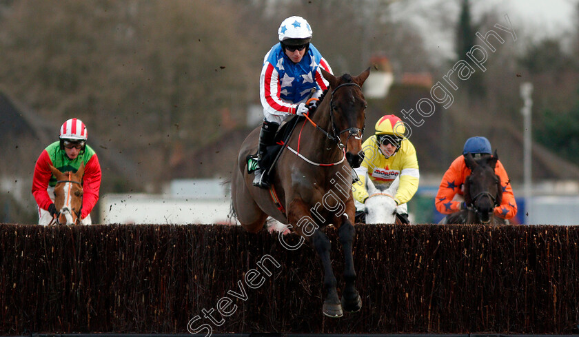 Special-Tiara-0002 
 SPECIAL TIARA (Noel Fehily) Kempton 27 Dec 2017 - Pic Steven Cargill / Racingfotos.com