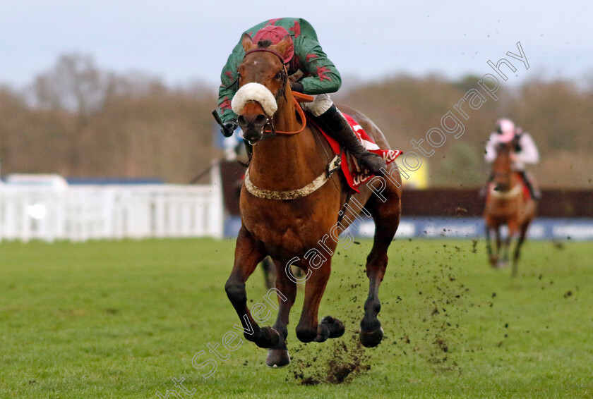 Fiercely-Proud-0001 
 FIERCELY PROUD (Kielan Woods) wins The Ladbrokes Handicap Hurdle
Ascot 21 Dec 2024 - Pic Steven Cargill / Racingfotos.com