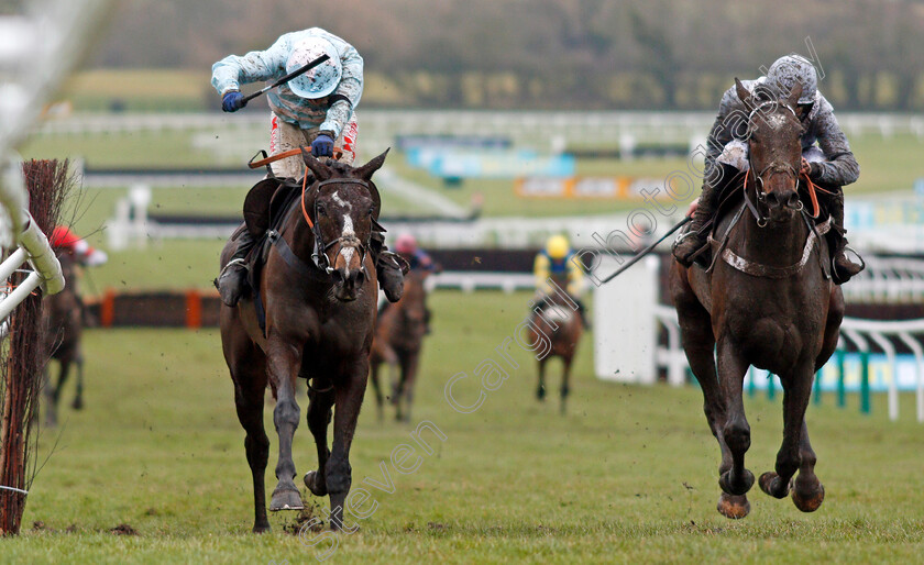 Santini-0002 
 SANTINI (right, Jeremiah McGrath) beats BLACK OP (left) in The Ballymore Classic Novices Hurdle Cheltenham 27 Jan 2018 - Pic Steven Cargill / Racingfotos.com