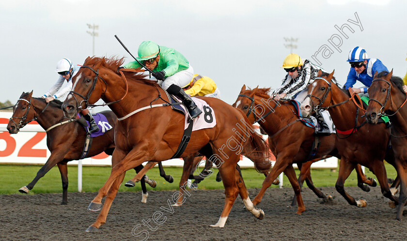 Tuscany-0003 
 TUSCANY (Raul Da Silva) wins The Racing UK Profits Returned To Racing Handicap Kempton 4 Oct 2017 - Pic Steven Cargill / Racingfotos.com