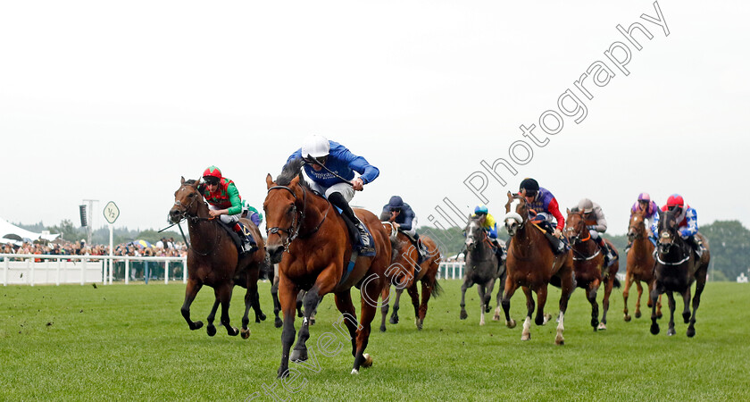 Naval-Crown-0003 
 NAVAL CROWN (James Doyle) wins The Platinum Jubilee Stakes
Royal Ascot 18 Jun 2022 - Pic Steven Cargill / Racingfotos.com