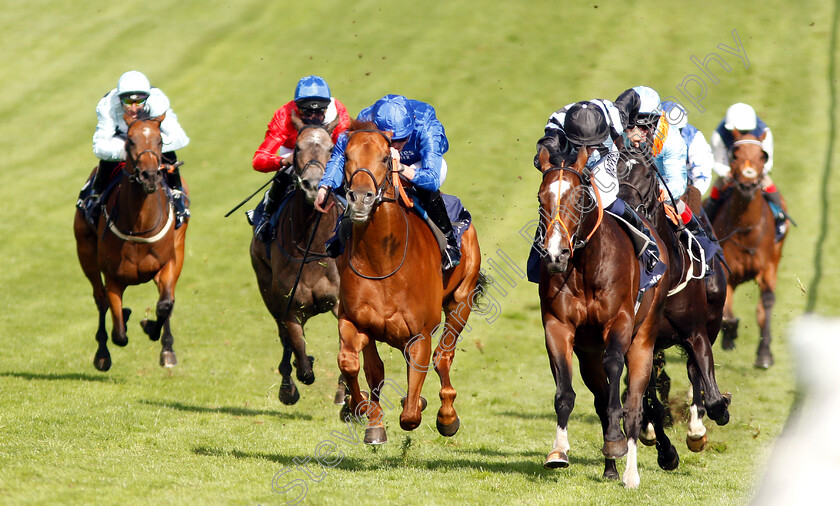 Space-Blues-0003 
 SPACE BLUES (centre, James Doyle) beats URBAN ICON (right) in The Investec Surrey Stakes
Epsom 31 May 2019 - Pic Steven Cargill / Racingfotos.com