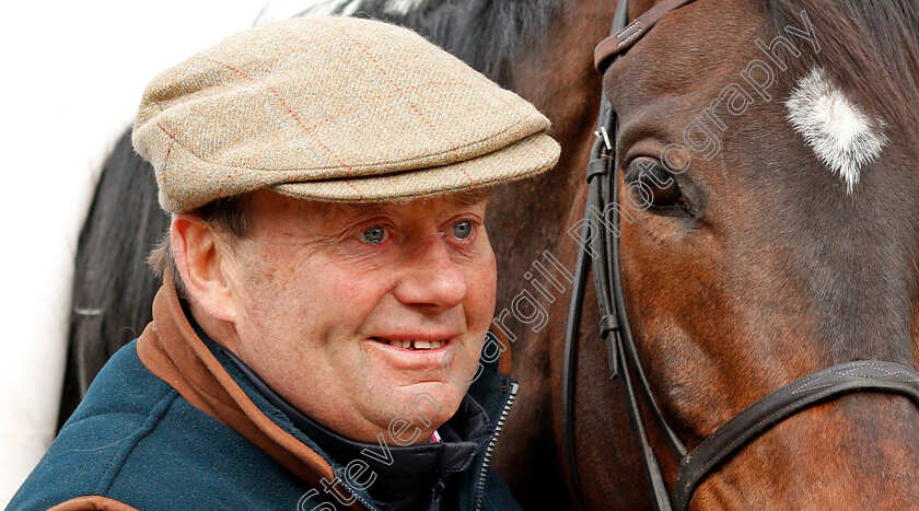 Altior-0008 
 ALTIOR with Nicky Henderson at his stable in Lambourn 20 Feb 2018 - Pic Steven Cargill / Racingfotos.com