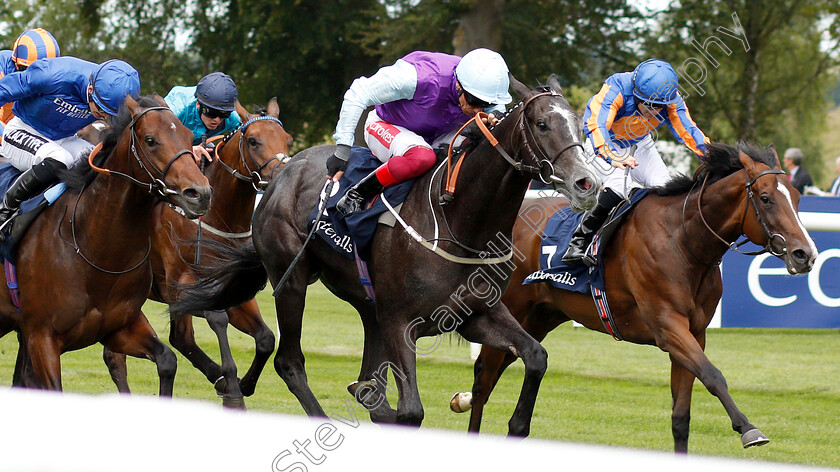 Royal-Lytham-0002 
 ROYAL LYTHAM (right, Wayne Lordan) beats VISINARI (centre) in The Tattersalls July Stakes
Newmarket 11 Jul 2019 - Pic Steven Cargill / Racingfotos.com