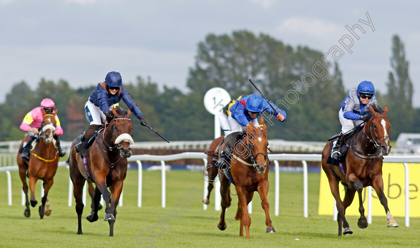 Lenny s-Spirit-0003 
 LENNY'S SPIRIT (right, Sophie Smith) beats WARNING SIGN (centre) and ALAZWAR (left) in The BetVictor Amateur Jockeys Handicap
Newbury 27 Jul 2023 - Pic Steven Cargill / Racingfotos.com