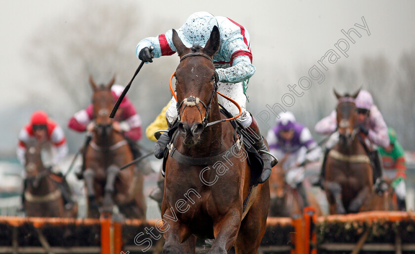 Lalor-0005 
 LALOR (Richard Johnson) wins The Betway Top Novices Hurdle Aintree 13 Apr 2018 - Pic Steven Cargill / Racingfotos.com