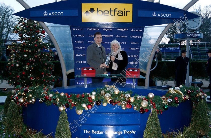 Mohaayed-0014 
 Presentation to June Watts for The Betfair Exchange Trophy Handicap Hurdle won by MOHAAYED
Ascot 22 Dec 2018 - Pic Steven Cargill / Racingfotos.com