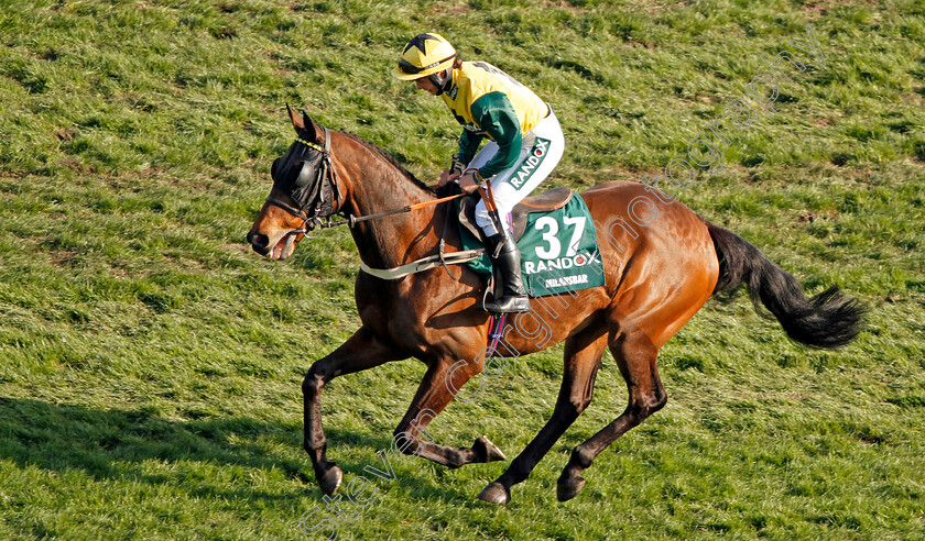 Milansbar-0001 
 MILANSBAR (Bryony Frost) Aintree 14 Apr 2018 - Pic Steven Cargill / Racingfotos.com