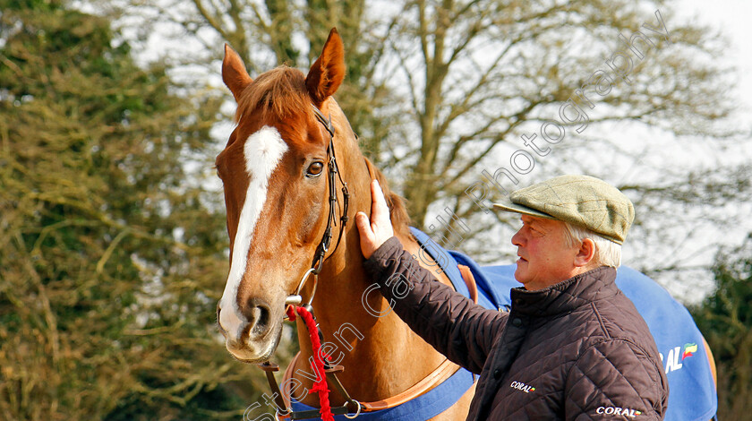 Native-River-0003 
 NATIVE RIVER with Colin Tizzard at his stables near Sherborne 21 Feb 2018 - Pic Steven Cargill / Racingfotos.com