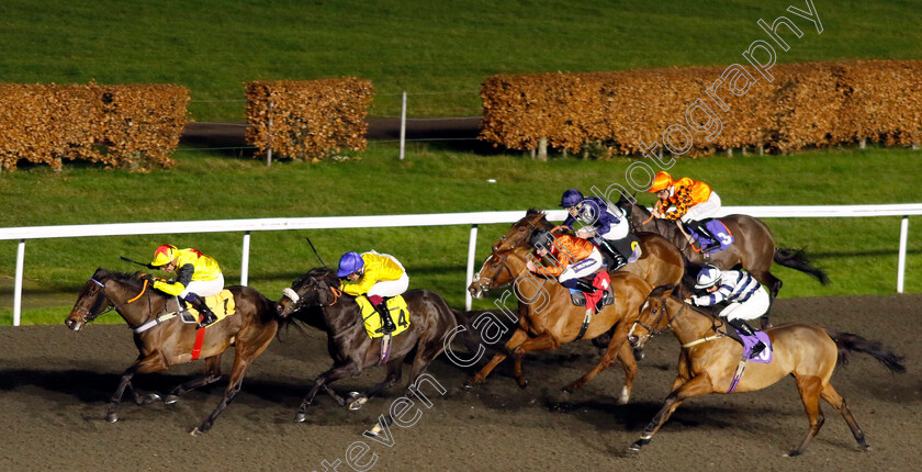 Midsummer-Music-0003 
 MIDSUMMER MUSIC (Jim Crowley) beats NOISY MUSIC (centre) and MARCHETTI (right) in The Unibet Fillies Handicap
Kempton 4 Dec 2024 - pic Steven Cargill / Racingfotos.com