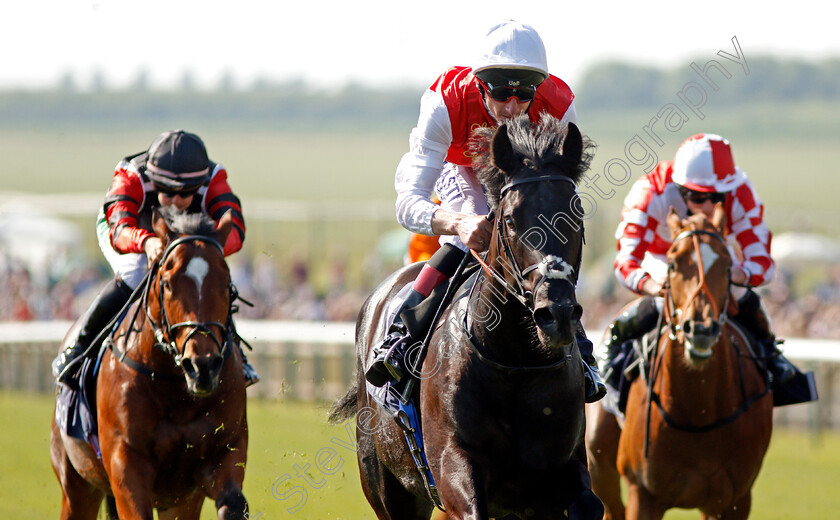 Konchek-0006 
 KONCHEK (Adam Kirby) wins The Havana Gold Maiden Stakes Newmarket 6 May 2018 - Pic Steven Cargill / Racingfotos.com