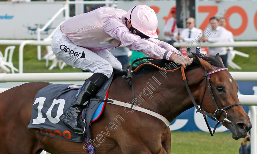 Polly-Pott-0002 
 POLLY POTT (Daniel Tudhope) wins The Cazoo May Hill Stakes
Doncaster 8 Sep 2022 - Pic Steven Cargill / Racingfotos.com