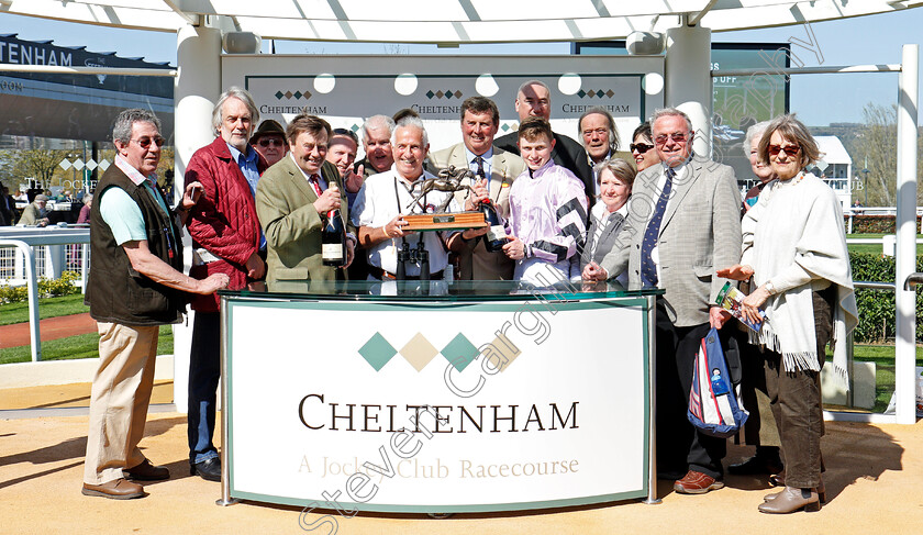 Champagne-Express-0008 
 Presentation to Owners Group 008, Nicky Henderson and James Bowen for The Kingston Stud Supporting Greatwood Handicap Hurdle won by CHAMPAGNE EXPRESS Cheltenham 18 Apr 2018 - Pic Steven Cargill / Racingfotos.com