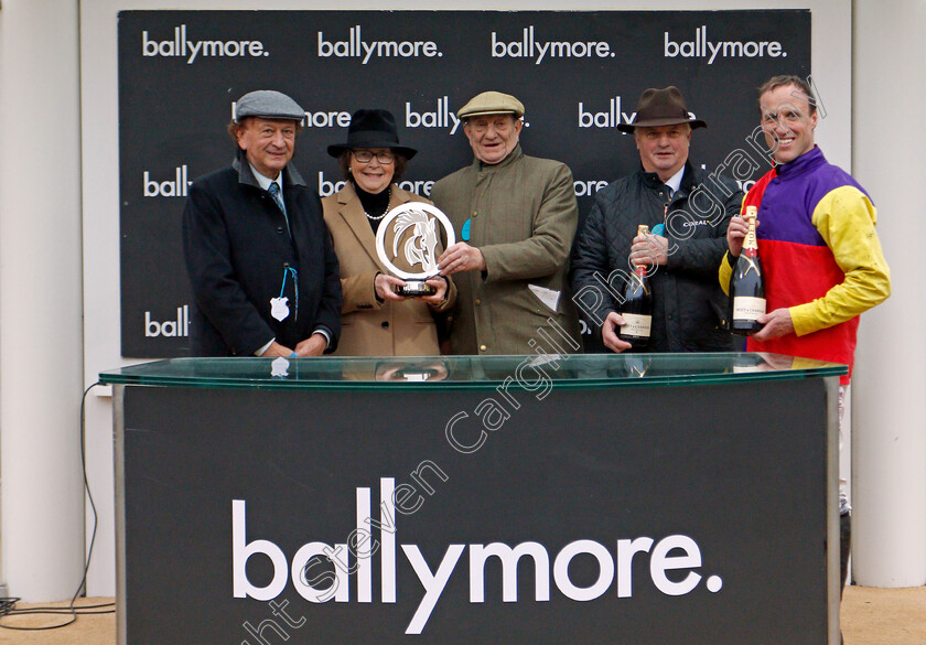 Harry-Senior-0009 
 Presentation to Brocade Racing, Colin Tizzard and Robbie Power for The Ballymore Novices Hurdle won by HARRY SENIOR
Cheltenham 25 Jan 2020 - Pic Steven Cargill / Racingfotos.com