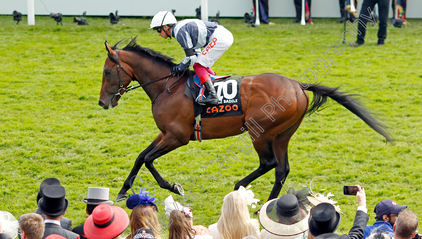 Piz-Badile-0002 
 PIZ BADILE (Frankie Dettori)
Epsom 4 Jun 2022 - Pic Steven Cargill / Racingfotos.com