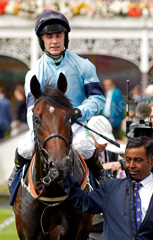 Royal-Patronage-0010 
 ROYAL PATRONAGE (Jason Hart) after The Tattersalls Acomb Stakes
York 18 Aug 2021 - Pic Steven Cargill / Racingfotos.com