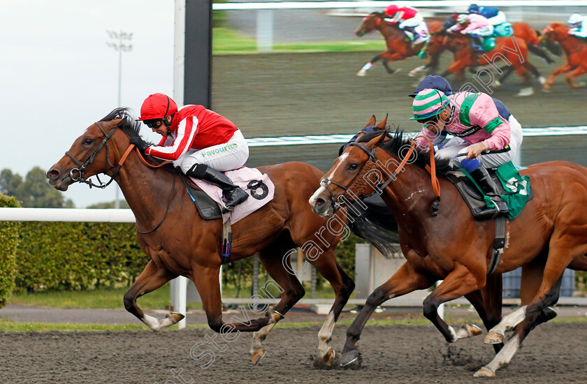 Leyhaimur-0004 
 LEYHAIMUR (left, Hayley Turner) beats ELLOMATE (right) in The Unibet Nursery
Kempton 7 Aug 2024 - Pic Steven Cargill / Racingfotos.com