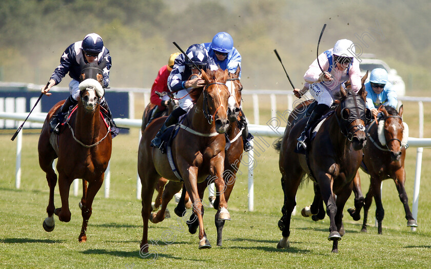 Golden-Guest-0001 
 GOLDEN GUEST (centre, Daniel Tudhope) beats GLORIOUS PLAYER (right) in The Pepsi Max Handicap
Doncaster 29 Jun 2018 - Pic Steven Cargill / Racingfotos.com