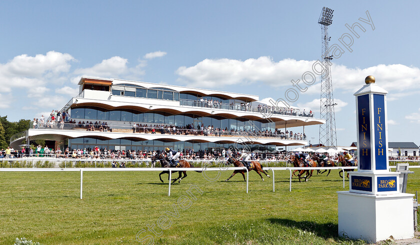 Paakame-Enki-0001 
 PAAKAME ENKI (Josefin Landgren) wins Women Jockeys' World Cup Leg 1
Bro Park Sweden 30 Jun 2019 - Pic Steven Cargill / Racingfotos.com