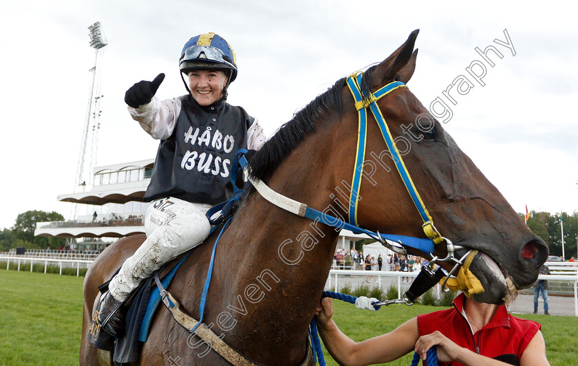 Castillo-0009 
 CASTILLO (Josefin Landgren) after winning The Lady Jockeys Thoroughbred World Championship Round 5
Josefin celebrates winning the overall title
Bro Park Sweden 5 Aug 2018 - Pic Steven Cargill / Racingfotos.com