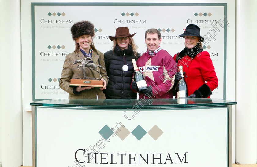 Ozzie-The-Oscar-0009 
 Presentation to Sarah Hobbs, Richard Johnson and owners for The Cheltenham Club Handicap Chase won by OZZIE THE OSCAR
Cheltenham 15 Dec 2018 - Pic Steven Cargill / Racingfotos.com