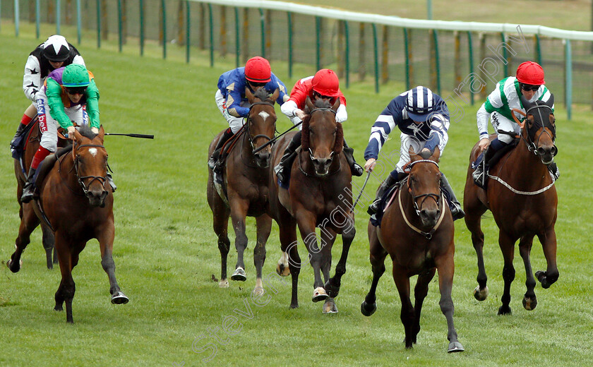 Isaan-Queen-0003 
 ISAAN QUEEN (Oisin Murphy) beats WATCHMYEVERYMOVE (left) in The Bombardier Beer Nursery
Yarmouth 20 Sep 2018 - Pic Steven Cargill / Racingfotos.com