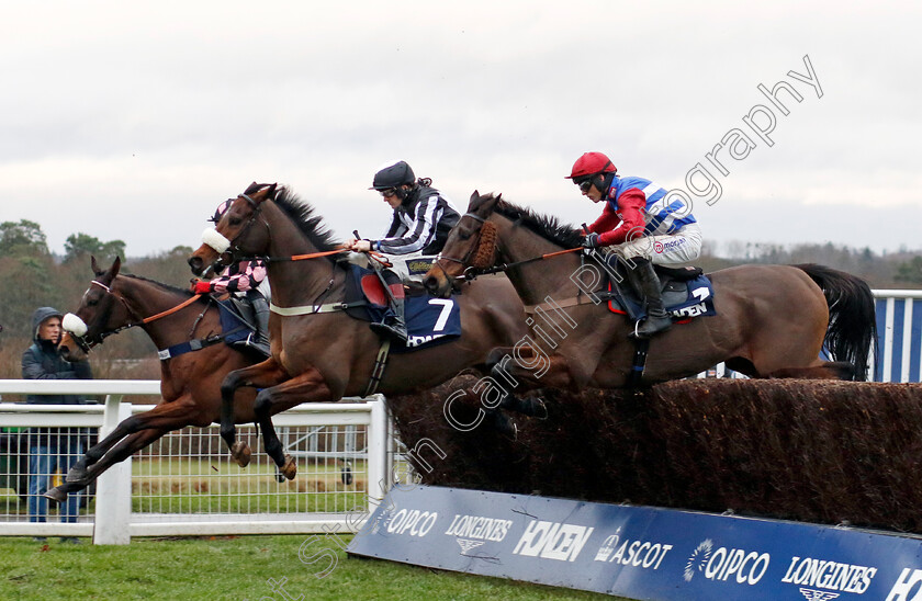 The-Changing-Man-and-Threeunderthrufive-0002 
 THE CHANGING MAN (centre, Sam Twiston-Davies) with THREEUNDERTHRUFIVE (right, Harry Cobden)
Ascot 21 Dec 2024 - Pic Steven Cargill / Racingfotos.com