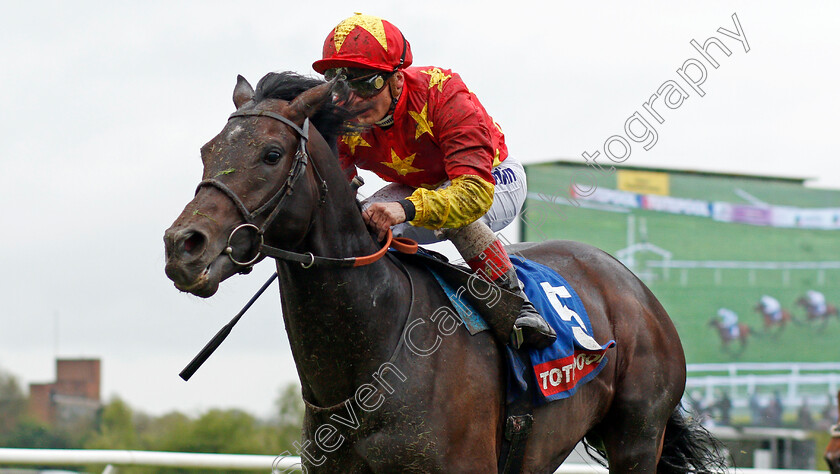 Emmaus-0005 
 EMMAUS (Andrea Atzeni) wins The Totepool EBF Stallions King Richard III Stakes Leicester 28 Apr 2018 - Pic Steven Cargill / Racingfotos.com