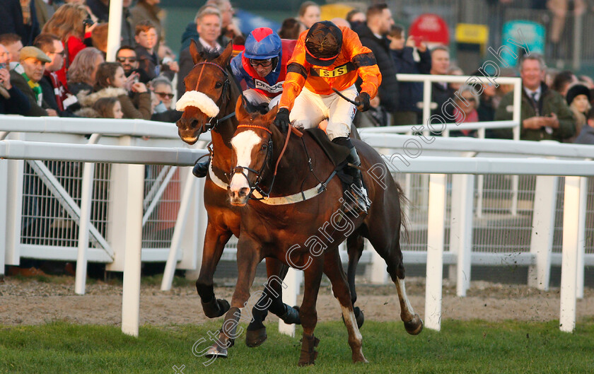 Speedo-Boy-0002 
 SPEEDO BOY (Tom O'Brien) beats MAHLERVOUS (left) in The BetVictor Intermediate Handicap Hurdle
Cheltenham 17 Nov 2018 - Pic Steven Cargill / Racingfotos.com