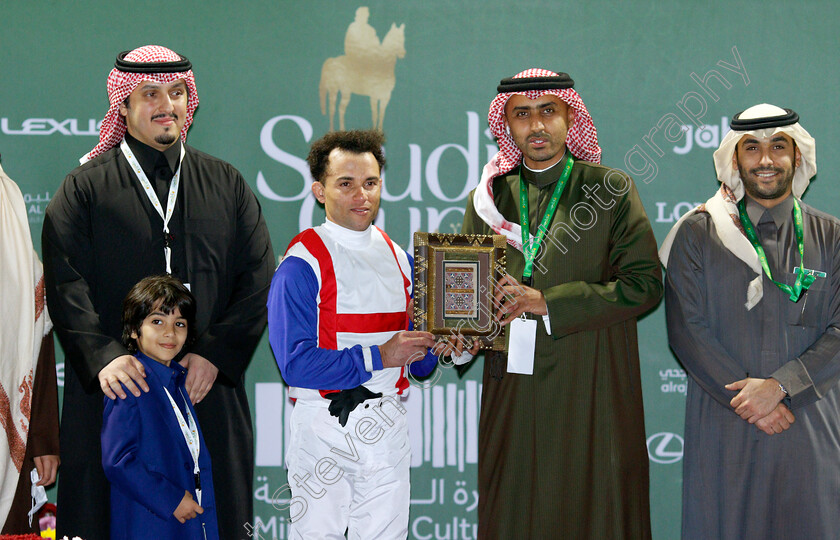 Joel-Rosario-0001 
 Presentation to Joel Rosario for The STC International Jockeys Challenge Round 4
King Abdulaziz Racecourse, Riyadh, Saudi Arabia 25 Feb 2022 - Pic Steven Cargill /Racingfotos.com