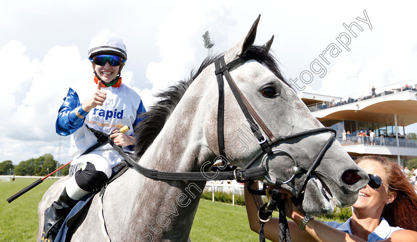 Rue-D Argent-0006 
 RUE D'ARGENT (Victoria Mota) wins Lady Jockeys Thoroughbred World Championship Round 2
Bro Park Sweden 5 Aug 2018 - Pic Steven Cargill / Racingfotos.com