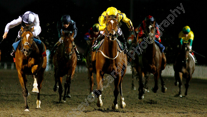 Name-The-Wind-0001 
 NAME THE WIND (right, Tom Marquand) beats BUFFALO RIVER (left) in The 32Red.com Novice Stakes
Kempton 27 Sep 2018 - Pic Steven Cargill / Racingfotos.com