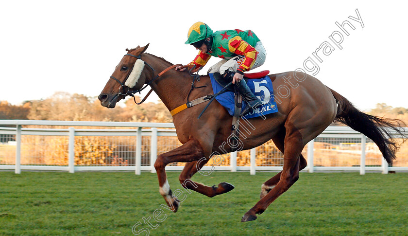 Lil-Rockerfeller-0006 
 LIL ROCKERFELLER (Trevor Whelan) wins The Coral Hurdle Ascot 25 Nov 2017 - pic Steven Cargill / Racingfotos.com