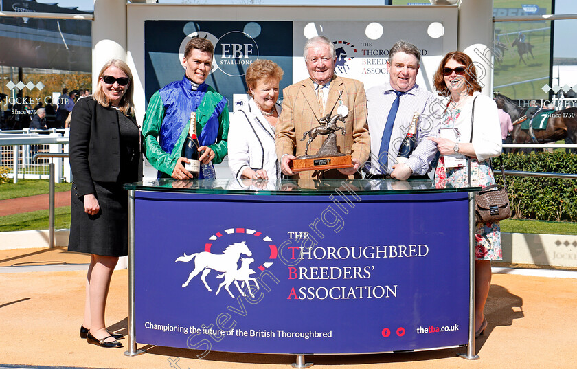 Midnight-Target-0008 
 Presentation for The EBF TBA Association Novices Handicap Chase Cheltenham 19 Apr 2018 - Pic Steven Cargill / Racingfotos.com