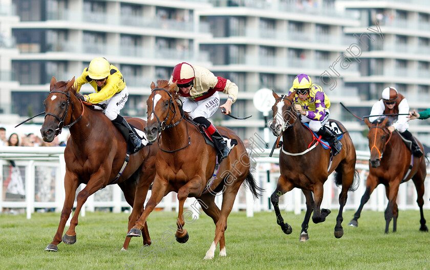 Red-Tea-0001 
 RED TEA (centre, Adam Kirby) beats MELODIES (left) in The EBF Breeders Series Fillies Handicap
Newbury 21 Jul 2018 - Pic Steven Cargill / Racingfotos.com