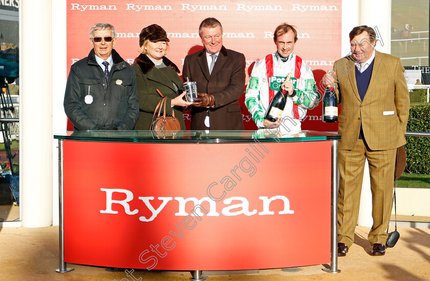 Mister-Fisher-0007 
 Presentation for The Ryman Novices Chase won by MISTER FISHER
Cheltenham 14 Dec 2019 - Pic Steven Cargill / Racingfotos.com