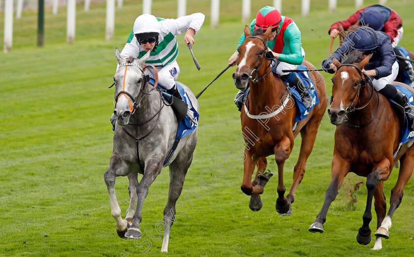 Alpinista-0009 
 ALPINISTA (Luke Morris) wins The Darley Yorkshire Oaks
York 18 Aug 2022 - Pic Steven Cargill / Racingfotos.com