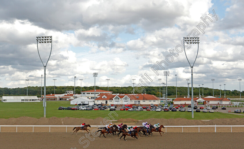 Chelmsford-0002 
 Racing down the back straight at Chelmsford City Racecourse
Chelmsford 22 Aug 2020 - Pic Steven Cargill / Racingfotos.com