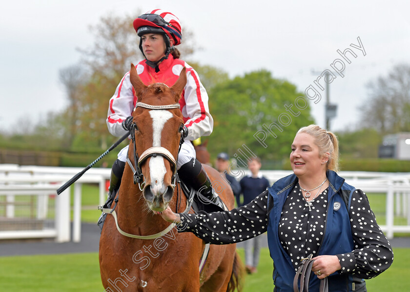 Umming-N -Ahing-0011 
 UMMING N' AHING (Rose Dawes) winner of The Castle Rock Neil Kelso Memorial Handicap
Nottingham 22 Apr 2023 - pic Steven Cargill / Becky Bailey / Racingfotos.com