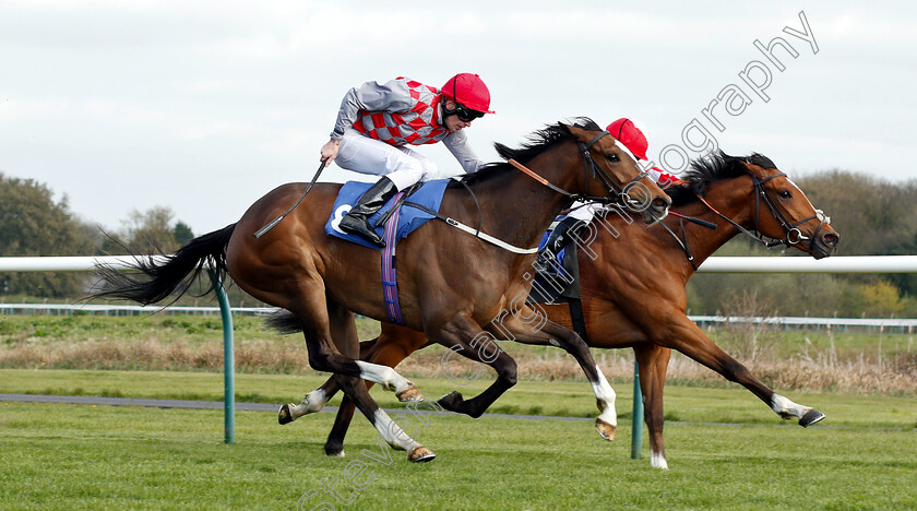 Mayfair-Spirit-0003 
 MAYFAIR SPIRIT (right, Stevie Donohoe) beats CUBAN SUN (left) in The Follow @racingtv On Twitter Handicap Div2
Nottingham 10 Apr 2019 - Pic Steven Cargill / Racingfotos.com