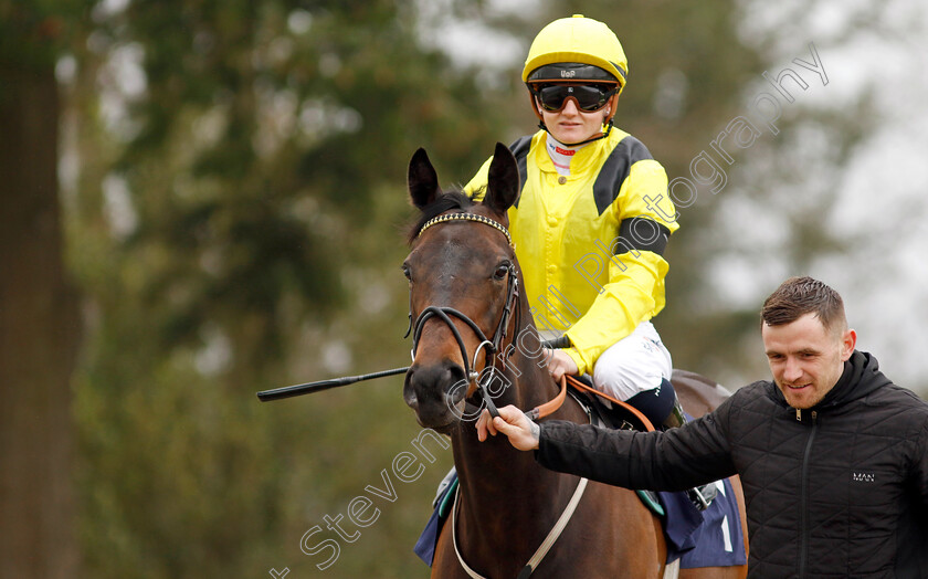 Sattwaa-0004 
 SATTWAA (Hollie Doyle) winner of The Free Digital Racecard At raceday-ready.com Fillies Handicap
Lingfield 4 Apr 2024 - Pic Steven Cargill / Racingfotos.com