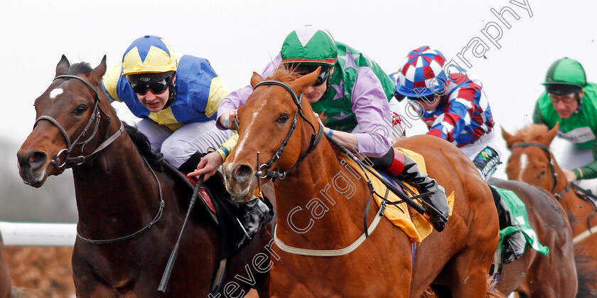 Lihou-0005 
 LIHOU (right, Fran Berry) beats KINKS (left) in The Betfred TV British Stallion Studs EBF Novice Stakes Kempton 7 Apr 2018 - Pic Steven Cargill / Racingfotos.com