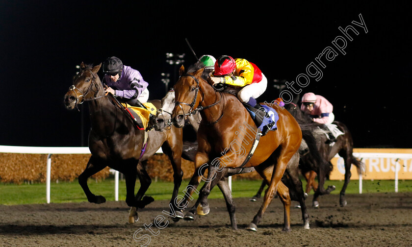 Duke-Of-Oxford-0001 
 DUKE OF OXFORD (right, Hector Crouch) beats ZORAN (left) in The Unibet London Stayers Series Final Handicap
Kempton 11 Dec 2024 - Pic Steven Cargill / Racingfotos.com