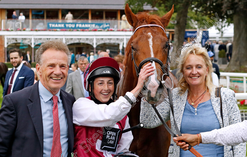 Zoulu-Chief-0007 
 ZOULU CHIEF (Gina Mangan) with Heather Main and James Main after The Sky Bet Nursery
York 23 Aug 2023 - Pic Steven Cargill / Racingfotos.com