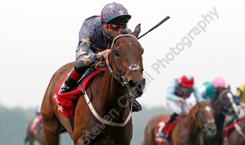 Magic-Circle-0006 
 MAGIC CIRCLE (Fran Berry) wins The Matchbook VIP Henry II Stakes Sandown 24 May 2018 - Pic Steven Cargill / Racingfotos.com