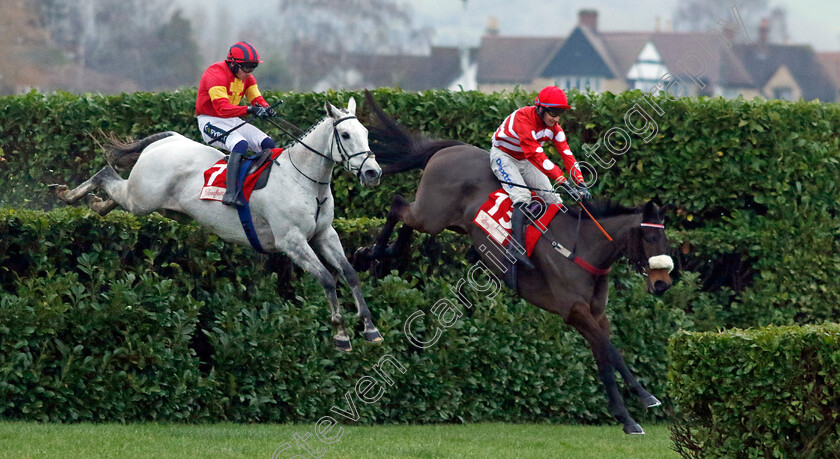 Vanillier-and-Escaria-Ten-0007 
 VANILLIER (left, Jonathan Burke) with ESCARIA TEN (right, James Best)
Cheltenham 13 Dec 2024 - Pic Steven Cargill / Racingfotos.com